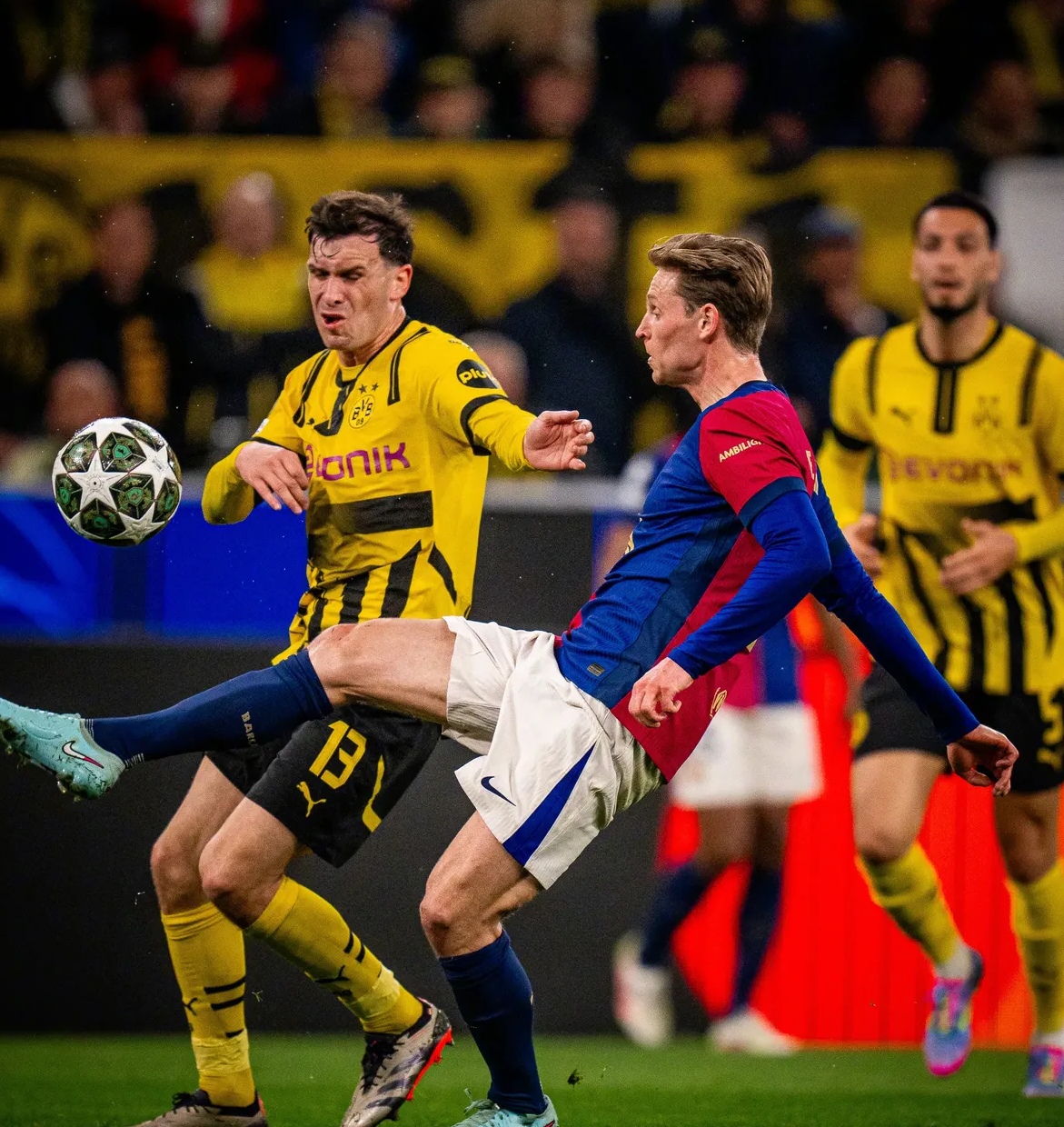 包含欧冠倒计时,多特蒙德赛前更衣室发声,细节引发关注,话题不断,团队化学反应显著的词条 包含欧冠倒计时,多特蒙德赛前更衣室发声,细节引发关注,话题不断,团队化学反应显著的词条